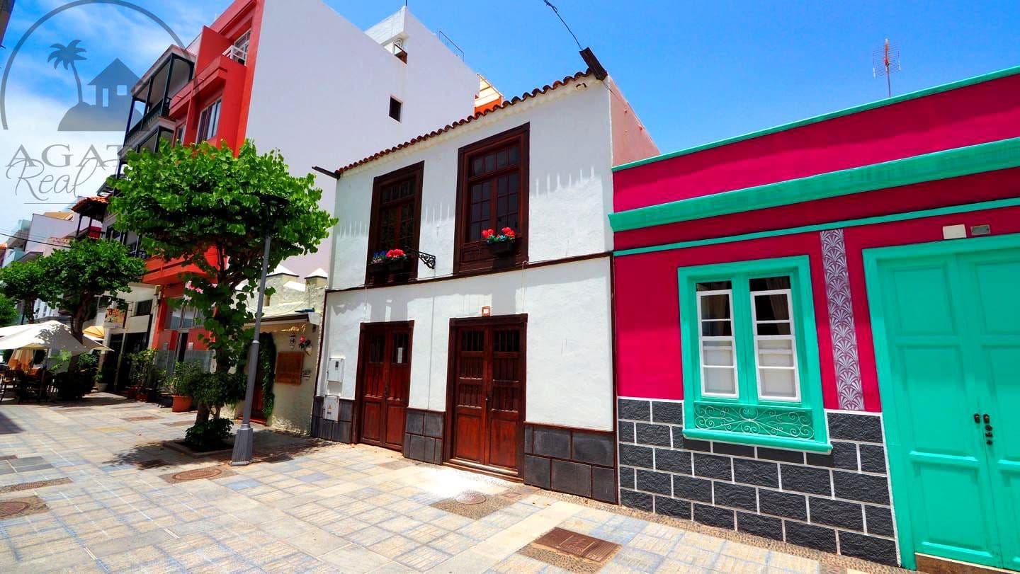 9 bedroom Villa for sale in Puerto de la Cruz with pool - € 1,625,000 (Ref: 9889621)