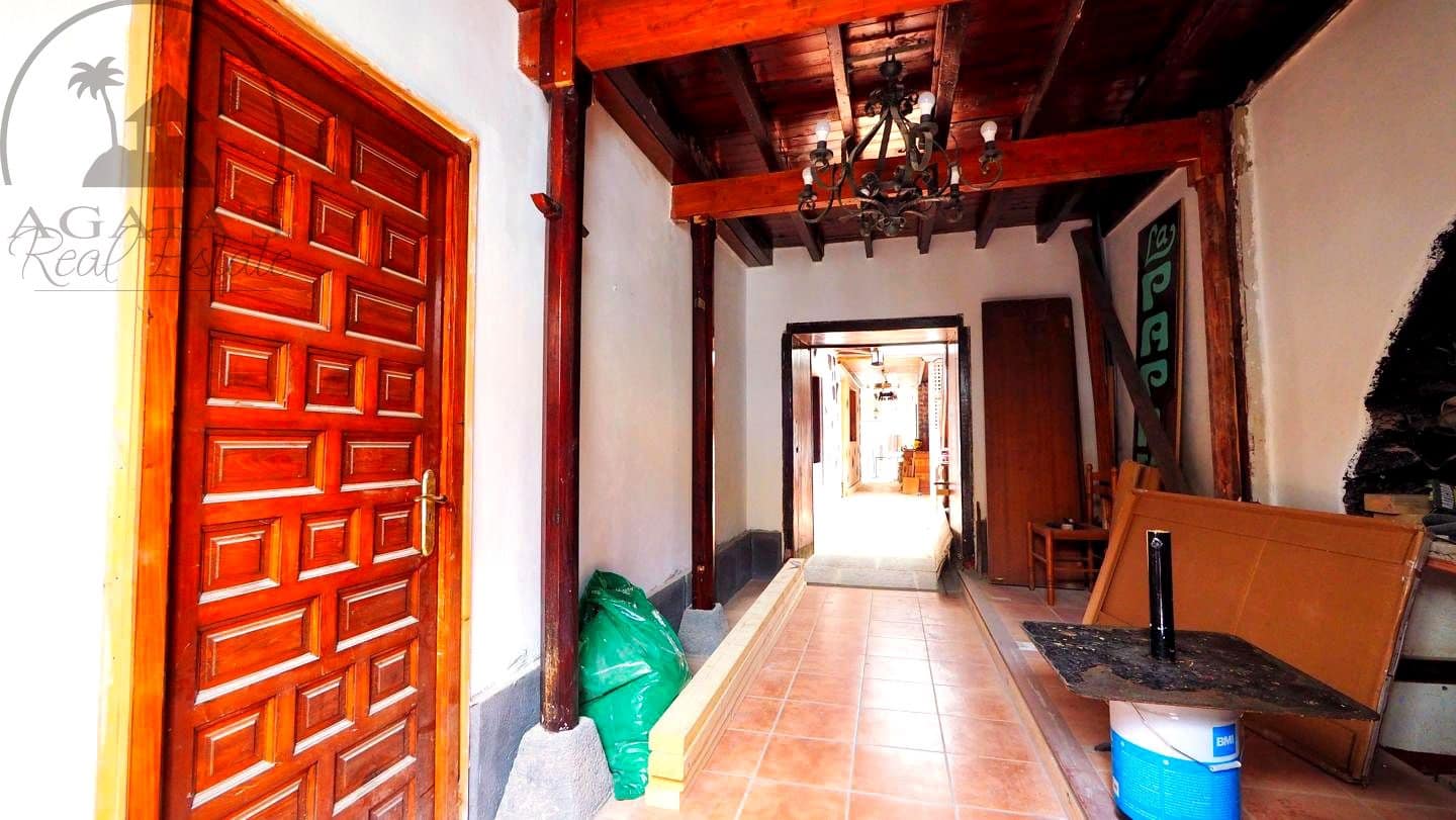 9 bedroom Villa for sale in Puerto de la Cruz with pool - € 1,625,000 (Ref: 9889621)