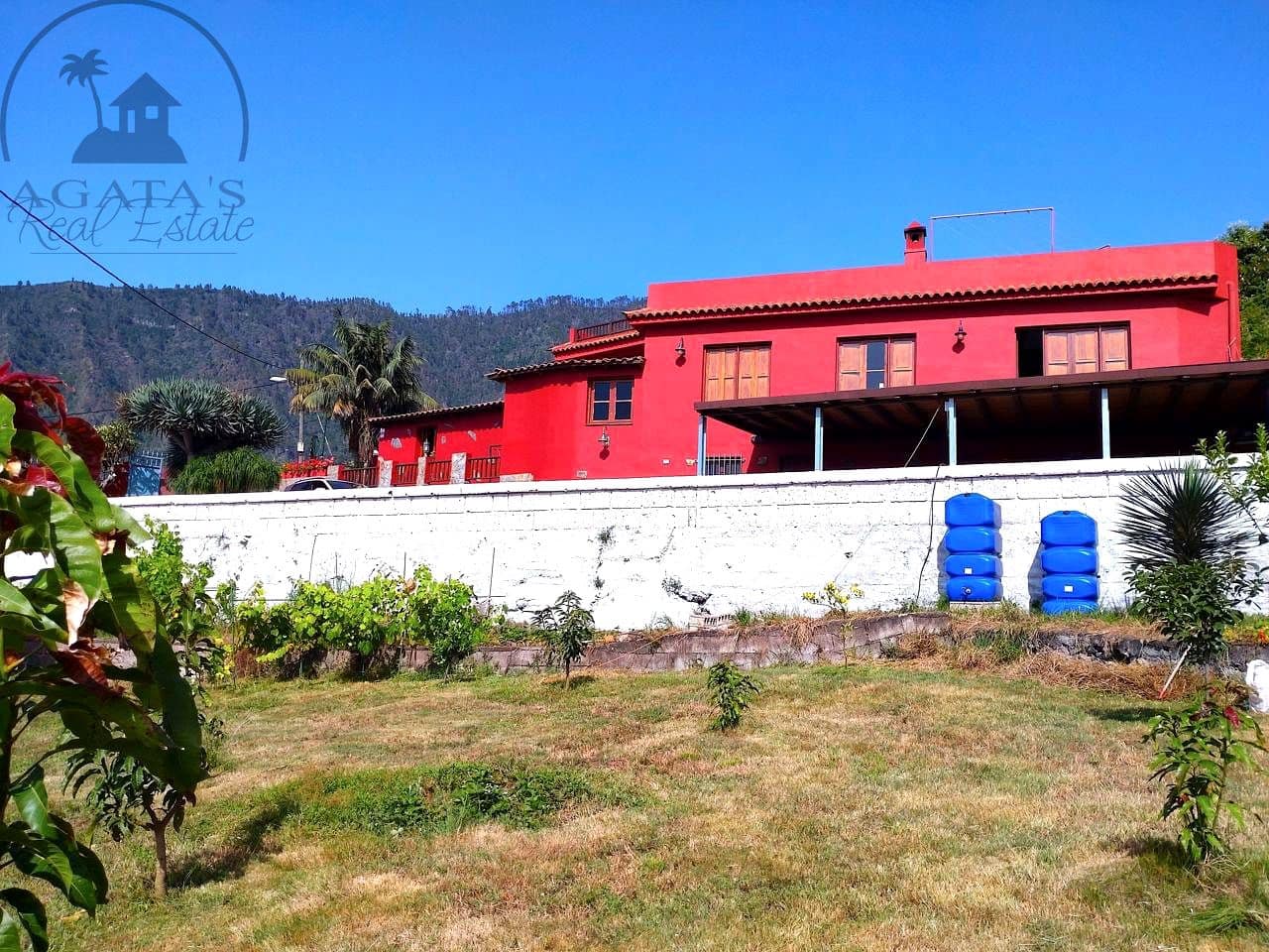 3 bedroom Finca/Country House for sale in La Orotava with garage - € 390,000 (Ref: 9935087)