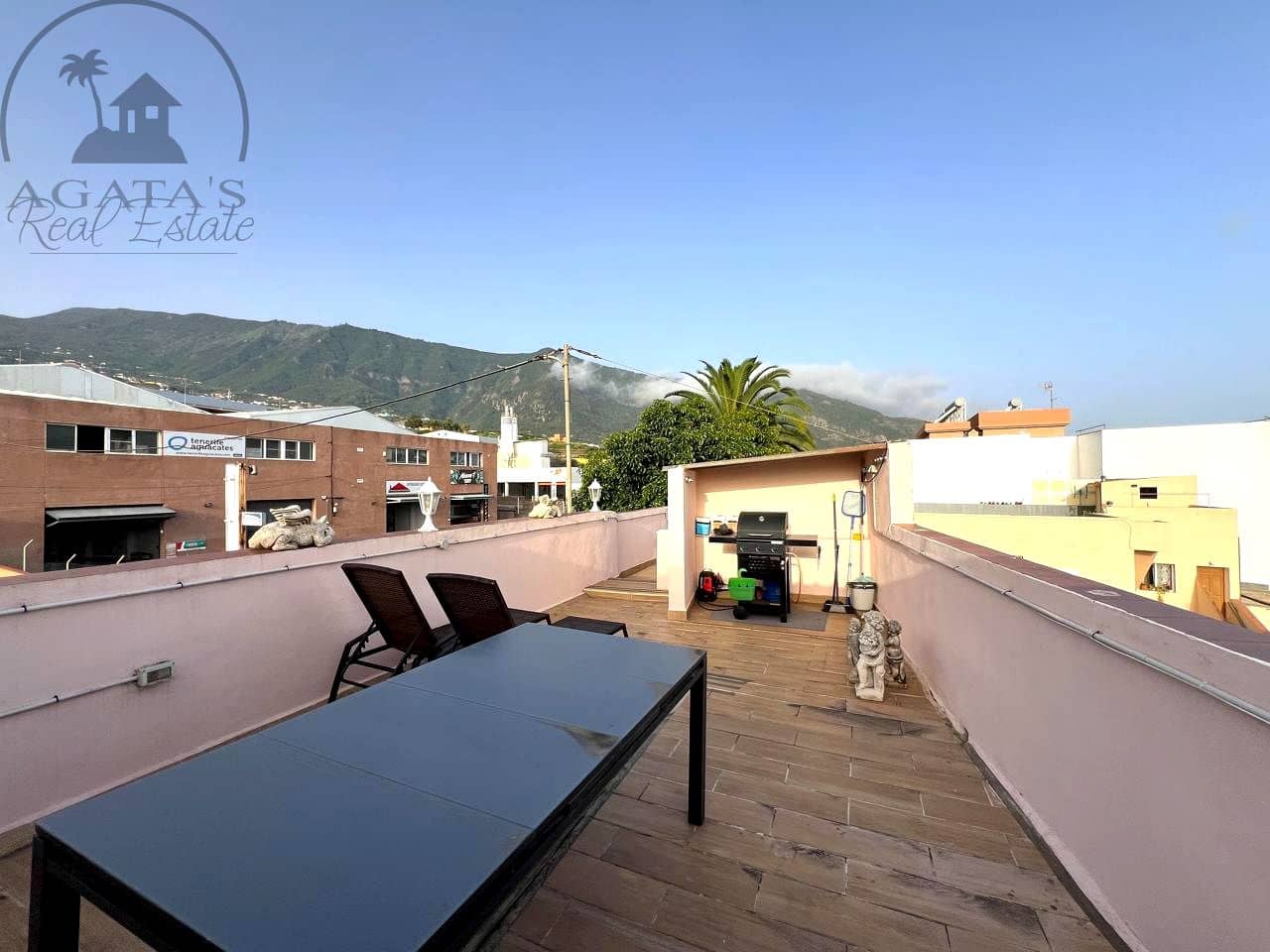 4 bedroom Villa for sale in Los Realejos - € 285,000 (Ref: 9985866)