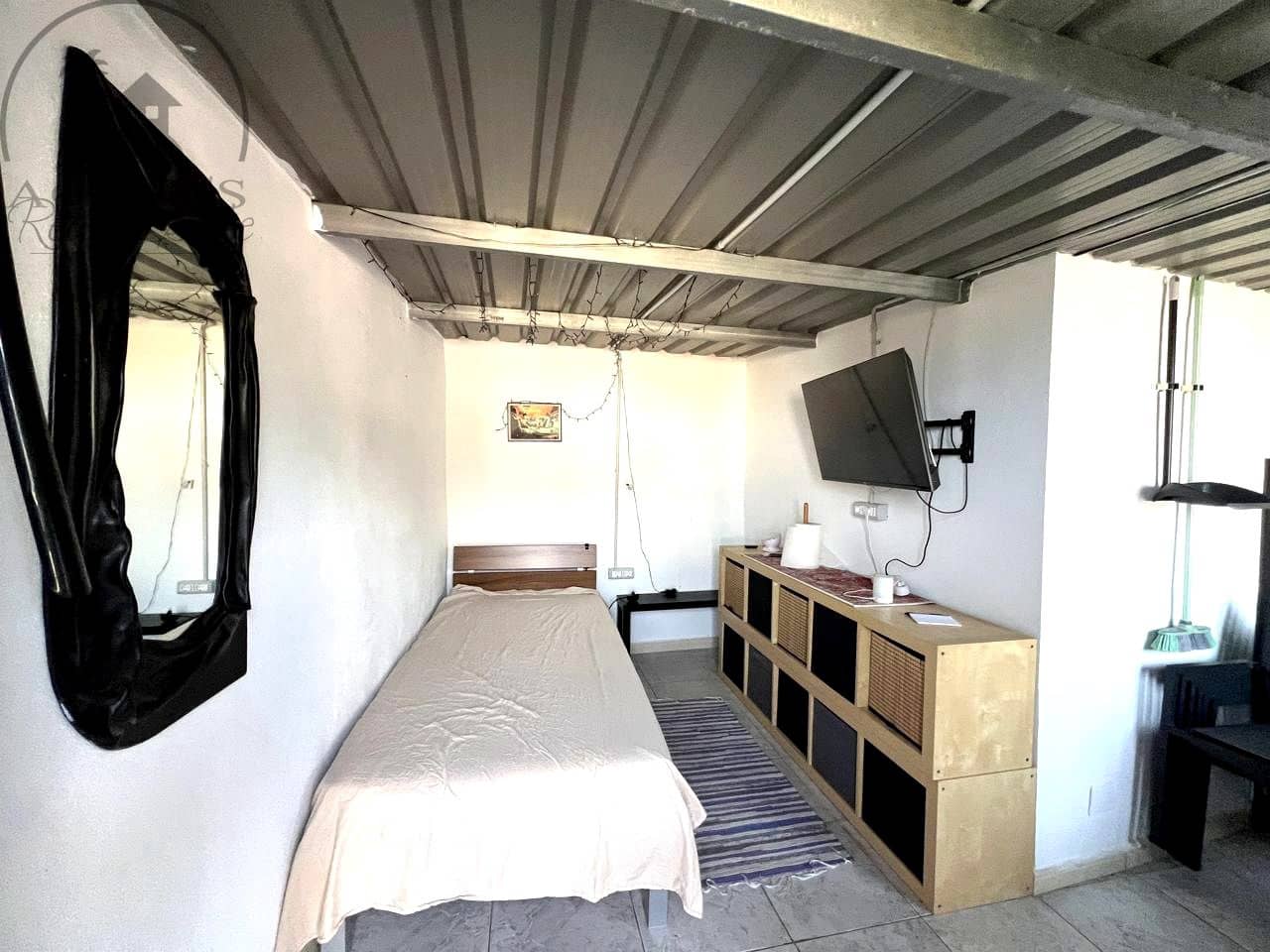 4 bedroom Villa for sale in Los Realejos - € 285,000 (Ref: 9985866)