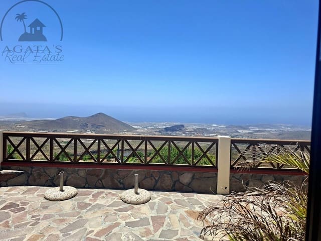 Chalet de 4 habitaciones en San Miguel de Abona en venta con piscina - 4.800.000 € (Ref: 9993658)