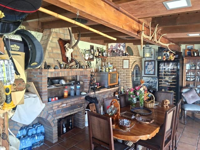 Chalet de 4 habitaciones en San Miguel de Abona en venta con piscina - 4.800.000 € (Ref: 9993658)