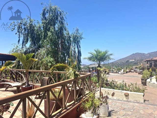Chalet de 4 habitaciones en San Miguel de Abona en venta con piscina - 4.800.000 € (Ref: 9993658)
