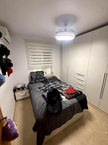 2 sovrum Lägenhet att hyra i Pol Alameda, Málaga stad - 1 000 € (Ref: 10088714)