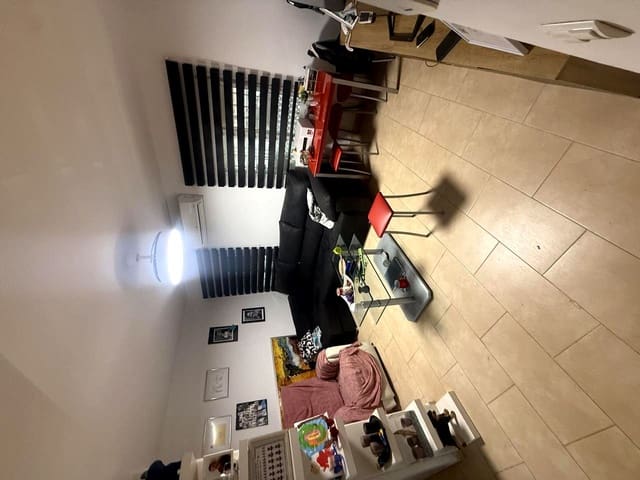 2 sovrum Lägenhet att hyra i Pol Alameda, Málaga stad - 1 100 € (Ref: 10088714)