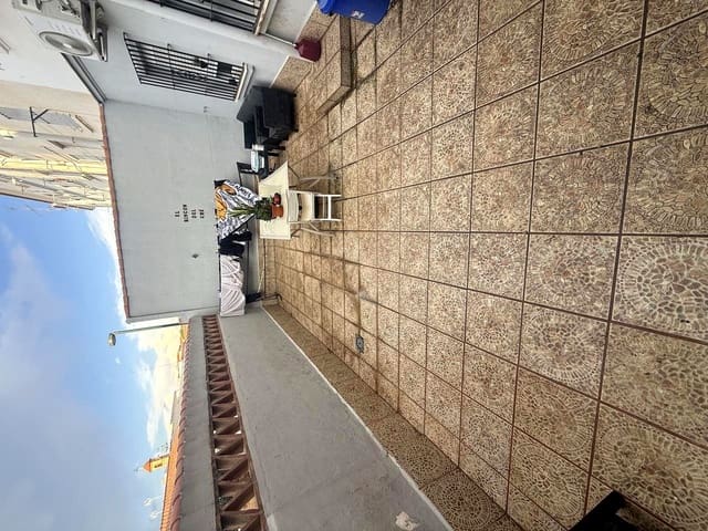 2 sovrum Lägenhet att hyra i Pol Alameda, Málaga stad - 1 100 € (Ref: 10088714)