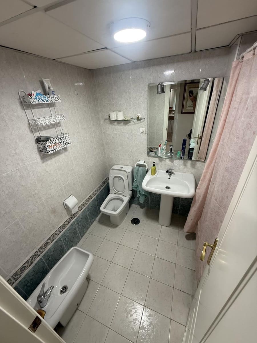 4 Zimmer Wohnung zu verkaufen in Malaga Stadt mit Pool Garage - 615.000 € (Ref: 10121120)