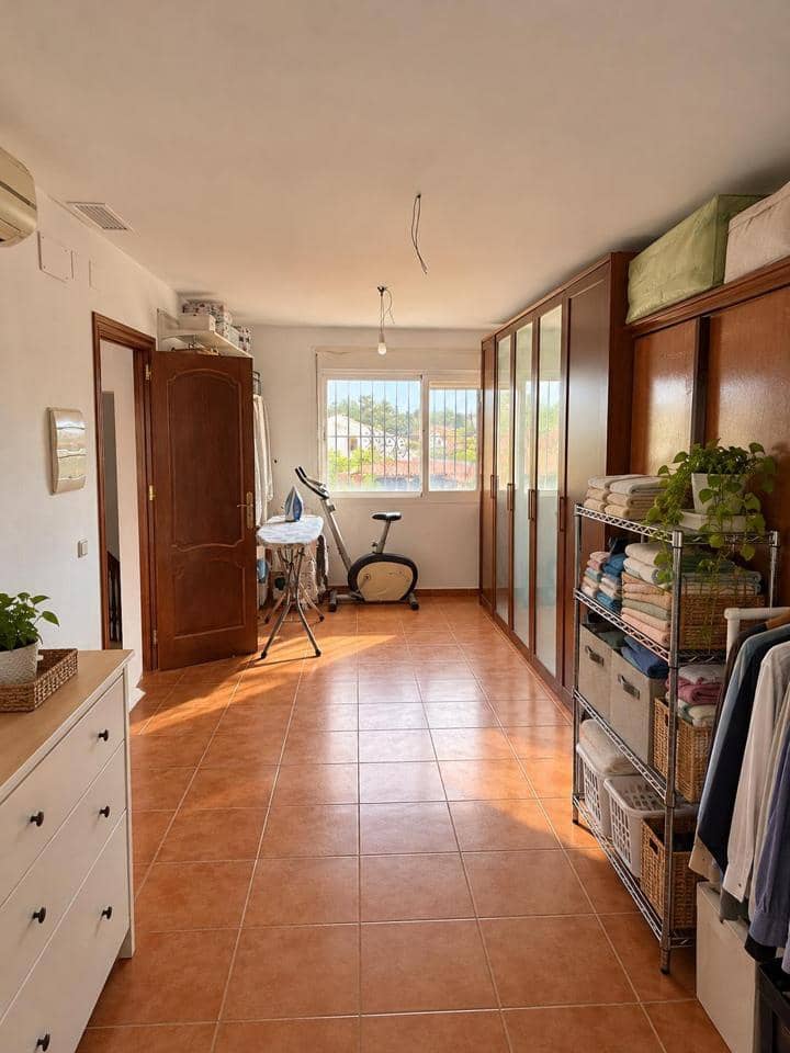 5 soveværelse Villa til salg i Puerto de la Torre med swimmingpool garage - € 799.999 (Ref: 10145058)