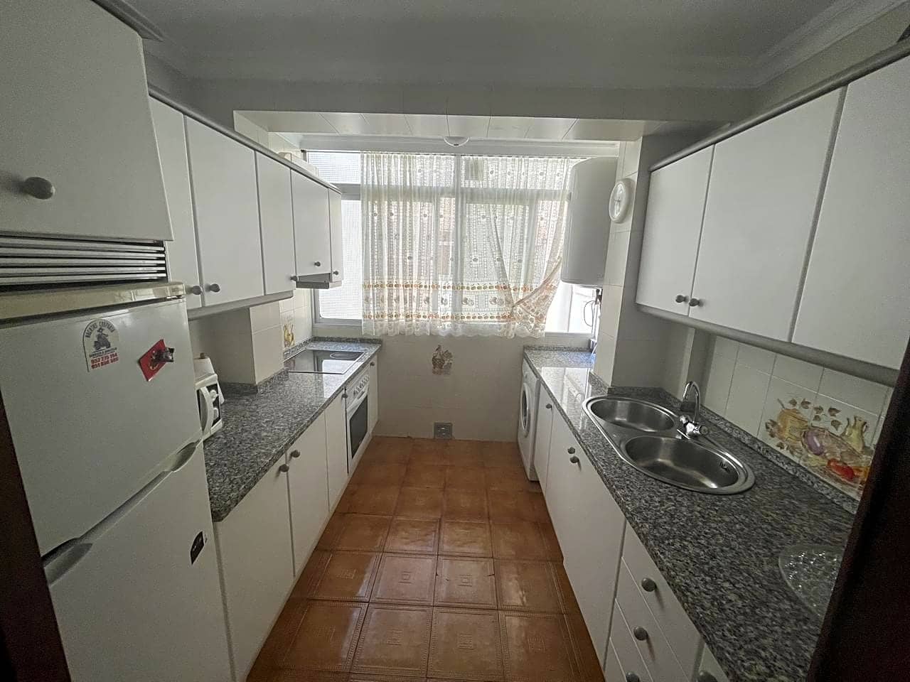 3 Zimmer Wohnung zu vermieten in Malaga Stadt mit Garage - 1.300 € (Ref: 10148023)