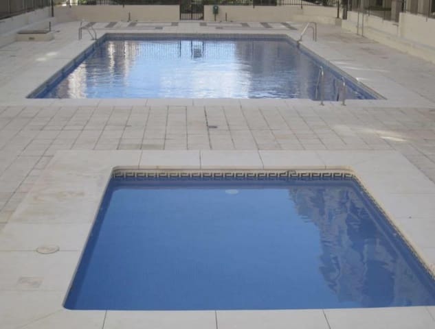 4 soveværelse Lejlighed til salg i Hacienda Capitan, Málaga by med swimmingpool garage - € 488.000 (Ref: 10160632)