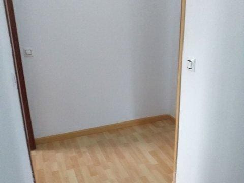Appartement de 4 chambres à louer à Malaga ville - 1 100 € (Ref: 10162191)