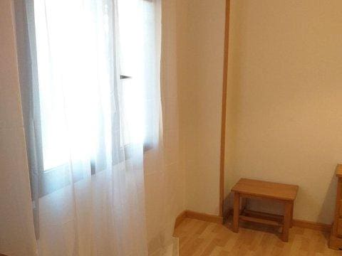 Appartement de 4 chambres à louer à Malaga ville - 1 100 € (Ref: 10162191)