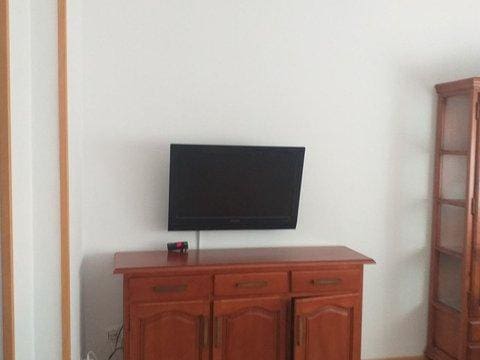 Appartement de 4 chambres à louer à Malaga ville - 1 100 € (Ref: 10162191)