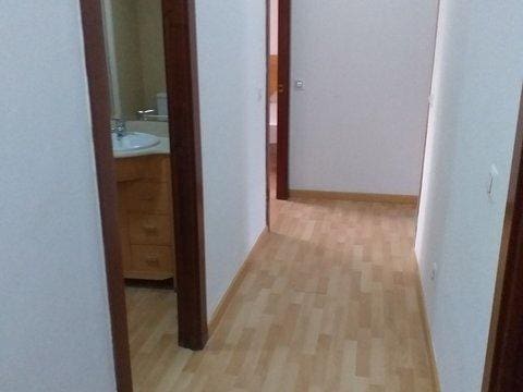 Appartement de 4 chambres à louer à Malaga ville - 1 100 € (Ref: 10162191)