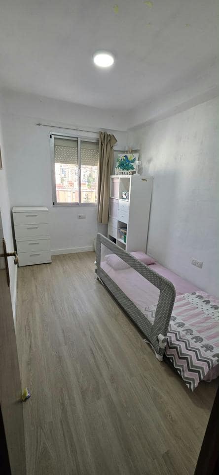 Piso de 3 habitaciones en Málaga ciudad en venta - 219.000 € (Ref: 10179389)