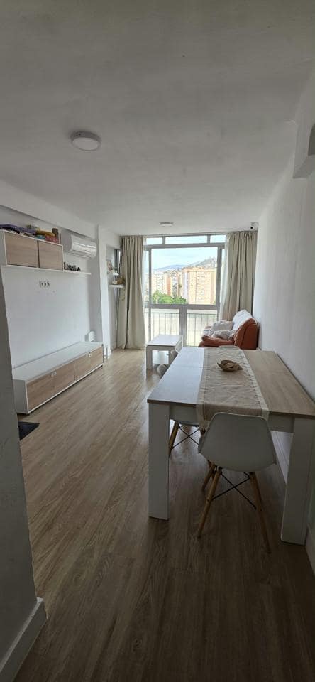 Piso de 3 habitaciones en Málaga ciudad en venta - 219.000 € (Ref: 10179389)