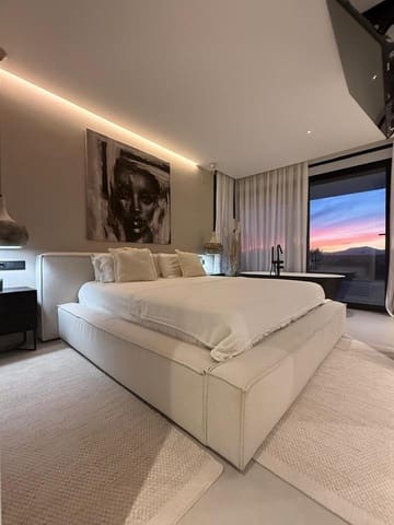 3 soveværelse Villa til salg i Alhaurín de la Torre med swimmingpool - € 830.000 (Ref: 10179695)