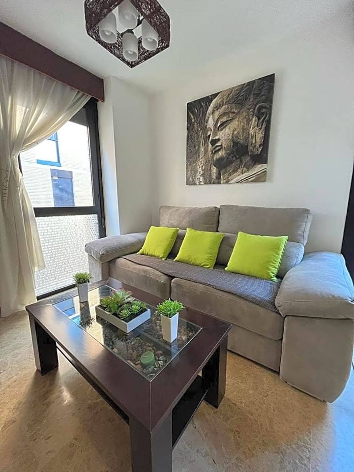 2 bedroom Flat for rent in Malaga city with garage - € 1,350 (Ref: 8022193)