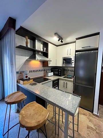 2 bedroom Flat for rent in Arroyo del Cuarto, Málaga city with garage - € 1,350 (Ref: 8022193)