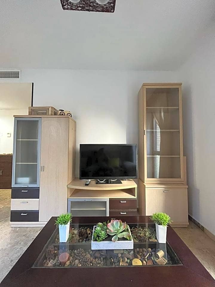 2 bedroom Flat for rent in Malaga city with garage - € 1,350 (Ref: 8022193)