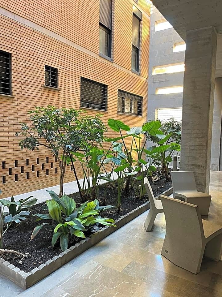 2 bedroom Flat for rent in Malaga city with garage - € 1,350 (Ref: 8022193)