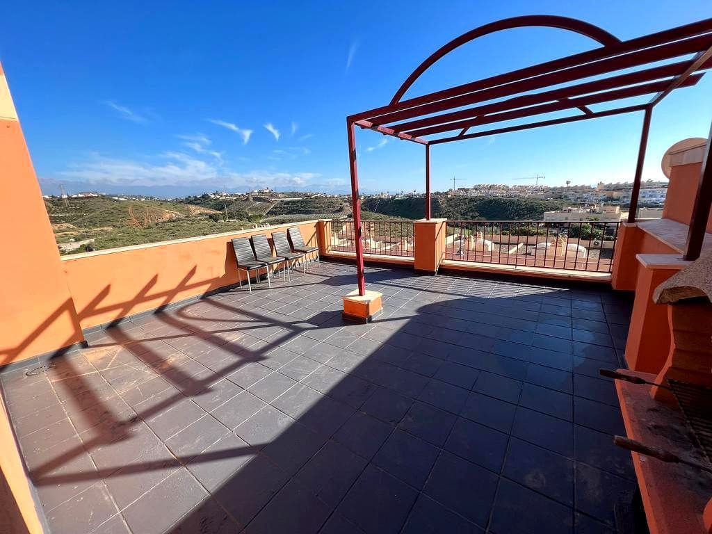 Chalet de 3 habitaciones en Vélez-Málaga en venta con piscina garaje - 385.000 € (Ref: 8022228)