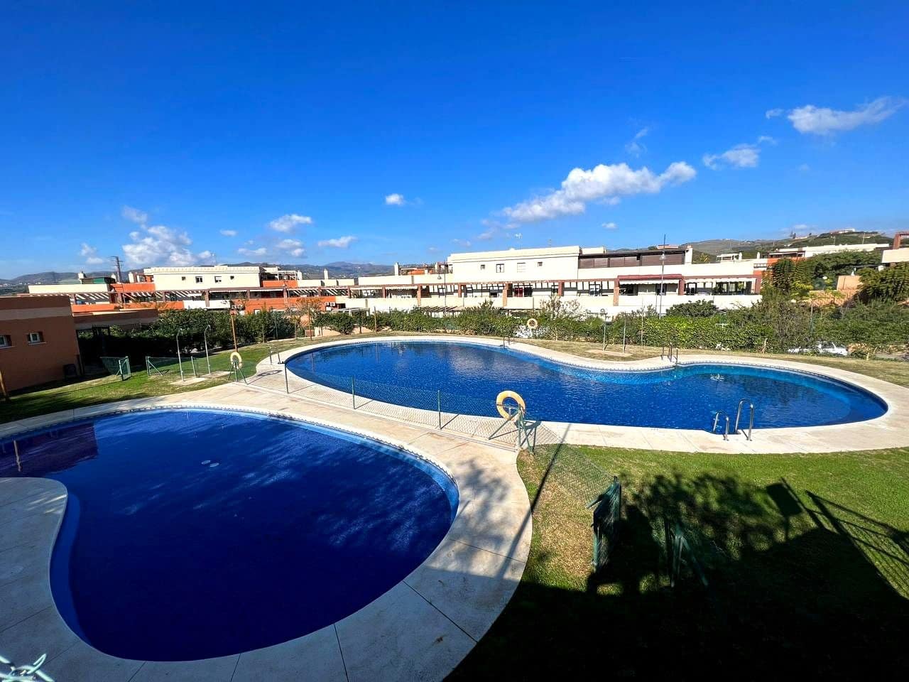 Chalet de 3 habitaciones en Vélez-Málaga en venta con piscina garaje - 385.000 € (Ref: 8022228)
