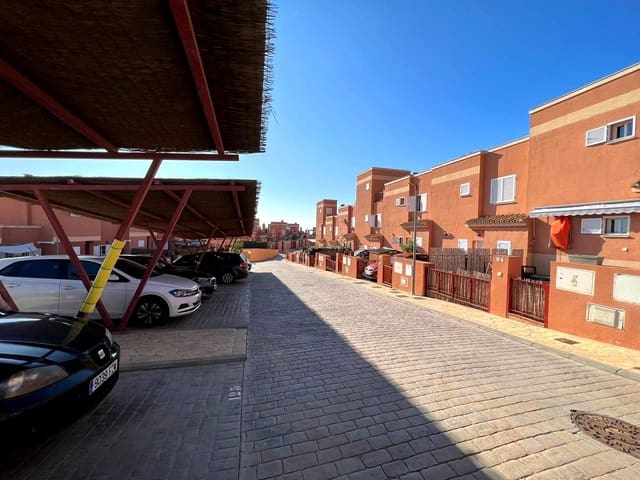 Chalet de 3 habitaciones en Vélez-Málaga en venta con piscina garaje - 385.000 € (Ref: 8022228)