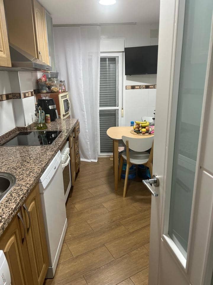 2 sovrum Lägenhet att hyra i Torremolinos - 1 400 € (Ref: 8288421)