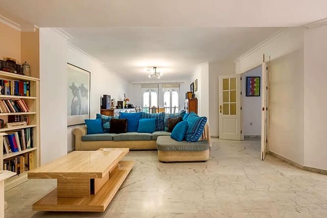 2 soveværelse Lejlighed til salg i El Molinillo, Málaga by med garage - € 599.000 (Ref: 8360819)