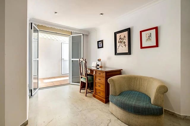 2 soveværelse Lejlighed til salg i El Molinillo, Málaga by med garage - € 599.000 (Ref: 8360819)