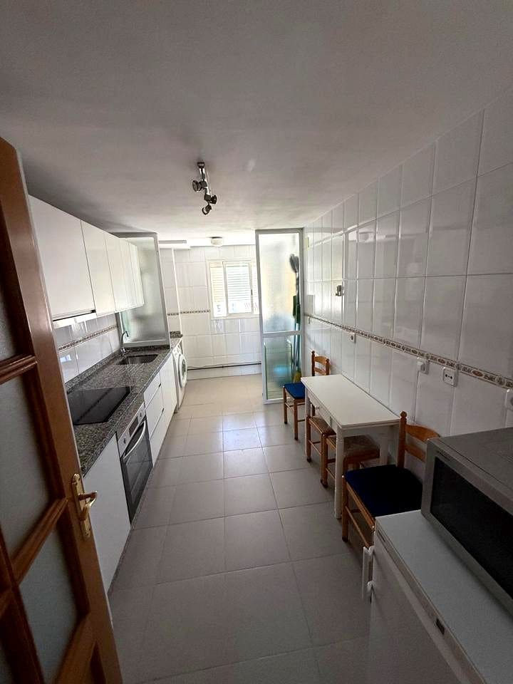 Appartement de 4 chambres à louer à Malaga ville avec piscine - 1 800 € (Ref: 8370476)