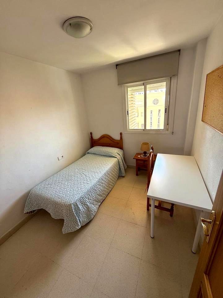 Appartement de 4 chambres à louer à Malaga ville avec piscine - 1 800 € (Ref: 8370476)