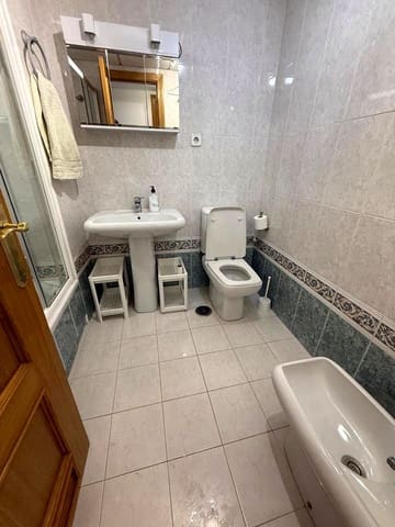 4 Zimmer Wohnung zu vermieten in Hacienda Bizcochero, Málaga Stadt mit Pool - 1.800 € (Ref: 8370476)