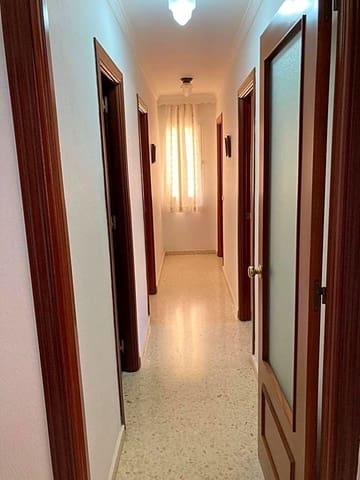 3 bedroom Flat for rent in Las Morillas, Málaga city with garage - € 1,500 (Ref: 8387519)