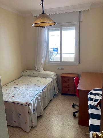 3 bedroom Flat for rent in Las Morillas, Málaga city with garage - € 1,500 (Ref: 8387519)