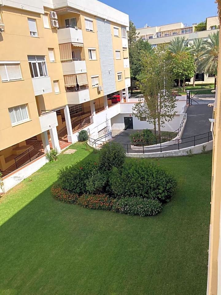 3 bedroom Flat for rent in Malaga city with garage - € 1,500 (Ref: 8387519)