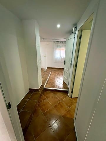Piso de 3 habitaciones en Hacienda Roldan, Málaga ciudad en alquiler - 1.300 € (Ref: 8493196)