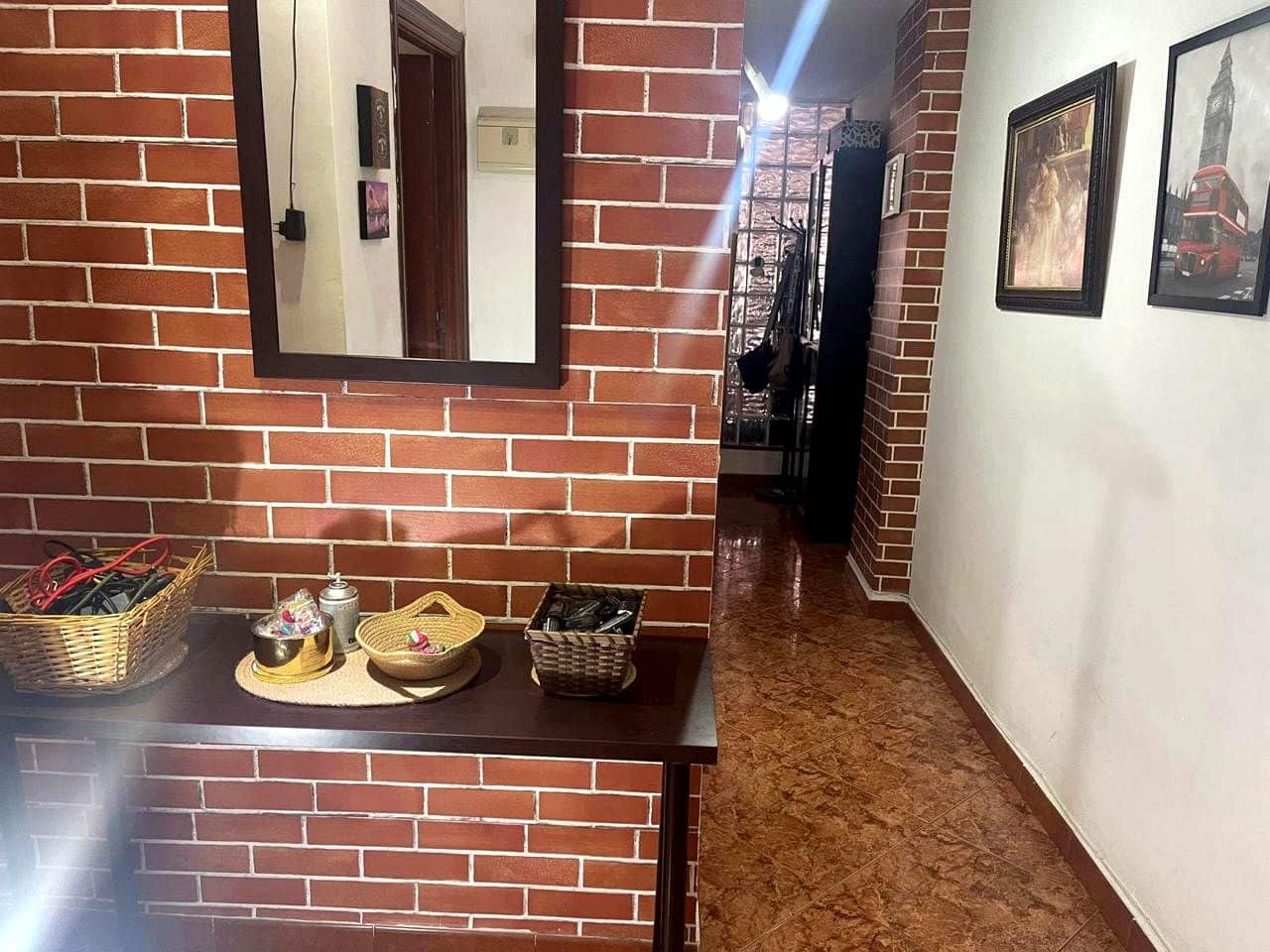 2 slaapkamer Flat te koop in Malaga stad - € 375.000 (Ref: 8578892)