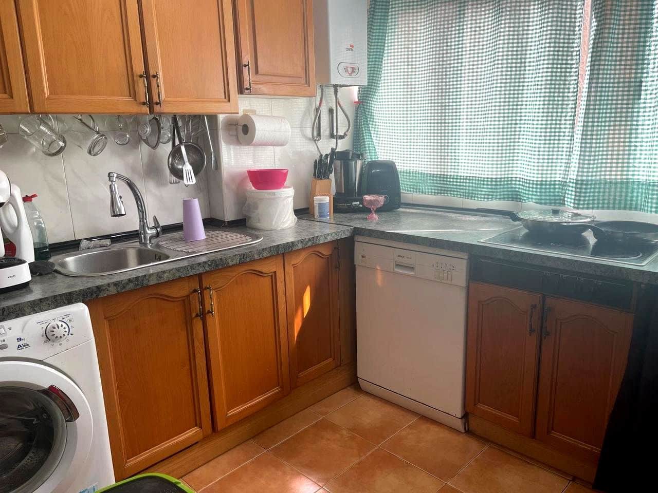 2 slaapkamer Flat te koop in Malaga stad - € 375.000 (Ref: 8578892)