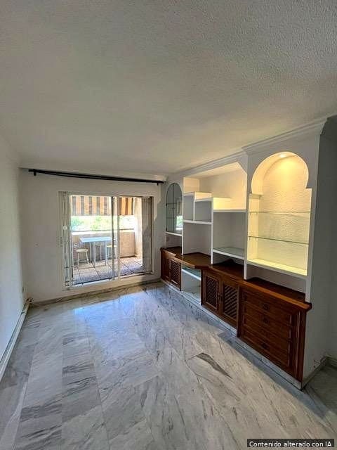 3 soveværelse Lejlighed til salg i Malaga by med garage - € 390.000 (Ref: 8602635)