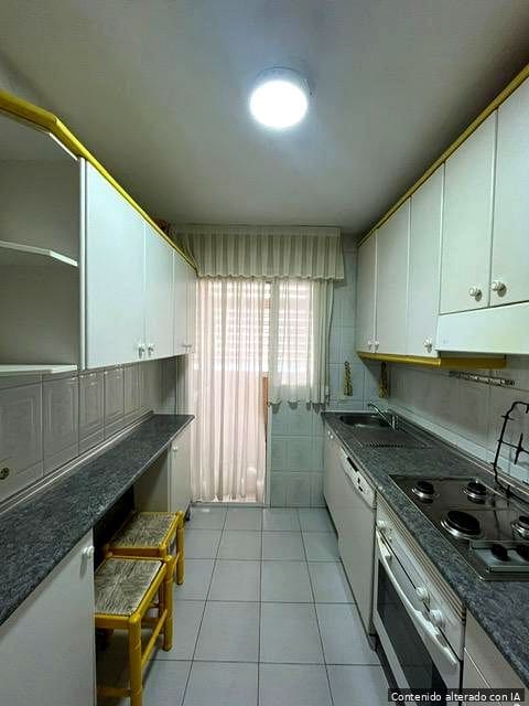 3 soveværelse Lejlighed til salg i Malaga by med garage - € 390.000 (Ref: 8602635)