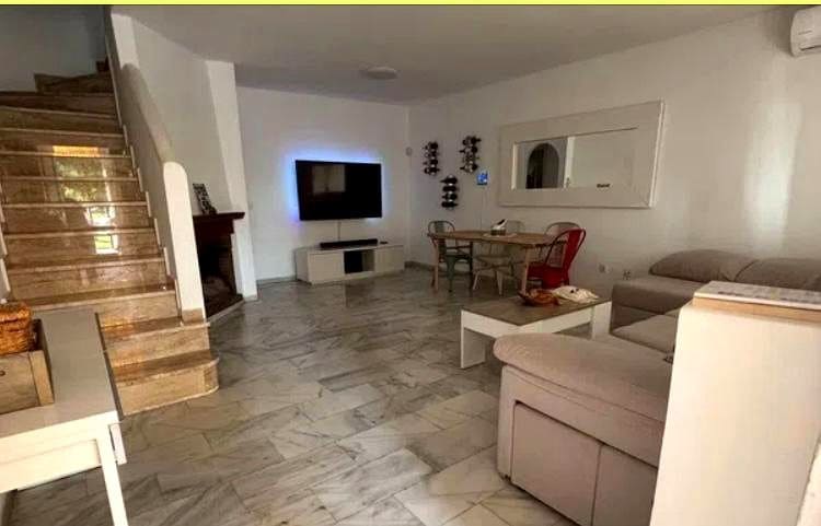 3 soverom Villa til salgs i Torre de Benagalbon med svømmebasseng garasje - € 485 000 (Ref: 8661805)