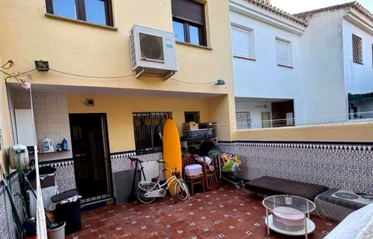 3 soverom Villa til salgs i Torre de Benagalbon med svømmebasseng garasje - € 485 000 (Ref: 8661805)