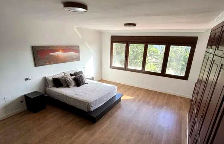 3 soverom Villa til salgs i Torre de Benagalbon med svømmebasseng garasje - € 485 000 (Ref: 8661805)