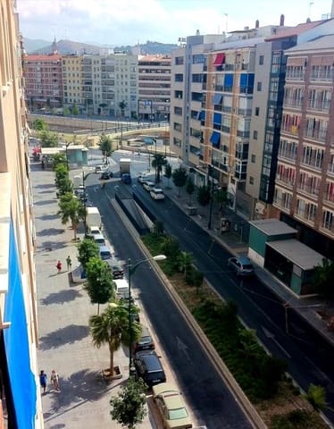 3 soveværelse Lejlighed til salg i Plaza de Toros Vieja, Málaga by - € 379.000 (Ref: 8680828)