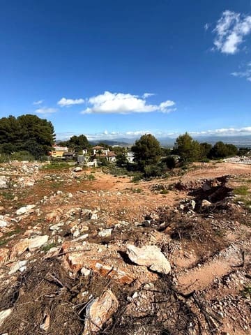 Mark till salu i Pinos de Alhaurin, Alhaurín de la Torre - 195 000 € (Ref: 8913529)