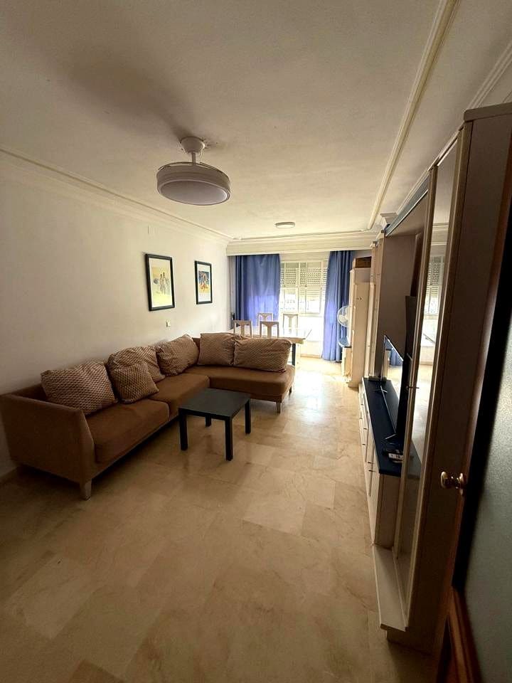 3 sypialnia Mieszkanie do wynajęcia w Miasto Malaga z basenem - 1 250 € (Ref: 9050140)