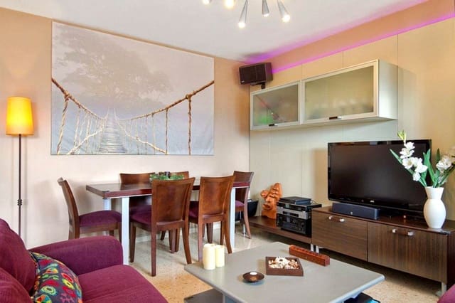 3 soveværelse Lejlighed til leje i El Romeral, Málaga by med swimmingpool garage - € 1.800 (Ref: 9077551)